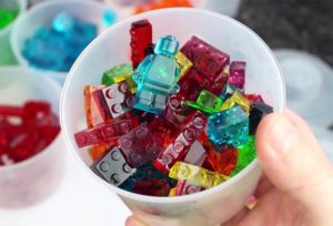 [Bonbons] Faire des bonbons gélifiés en forme de Lego !