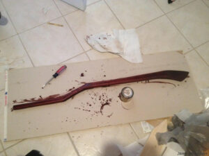 Il fabrique pour sa copine le Nimbus 2000, le balai d'Harry Potter